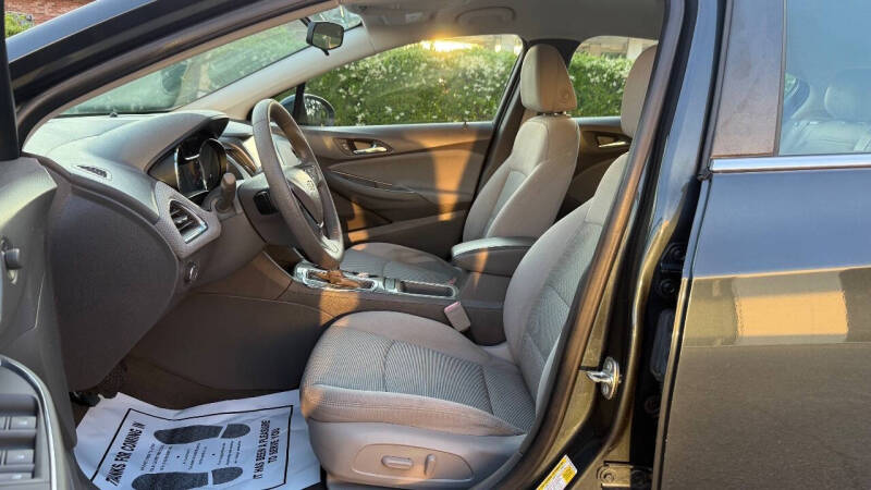 2017 Chevrolet Cruze LT Auto