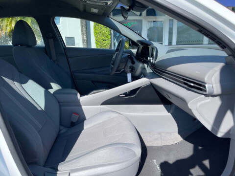 2022 Hyundai Elantra