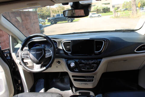 2022 Chrysler Pacifica Touring L