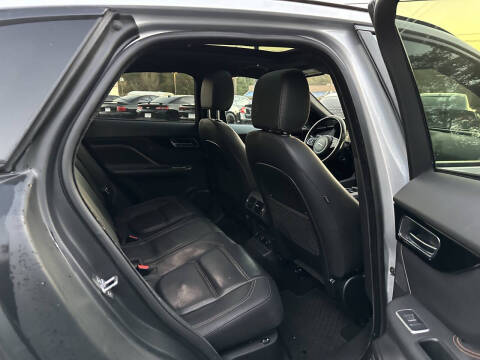 2017 Jaguar F-PACE 35t Prestige