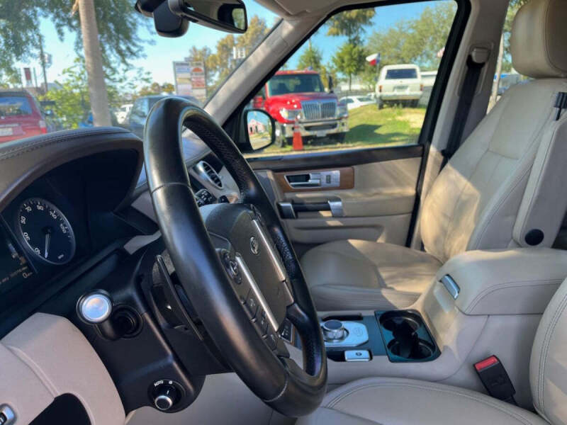 2016 Land Rover LR4 HSE LUX