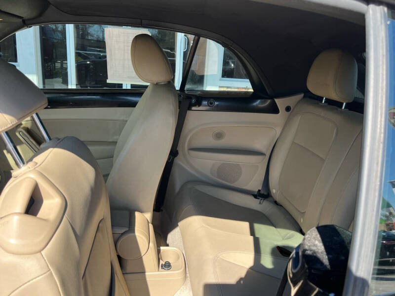 2014 Volkswagen Beetle Convertible 2.5L