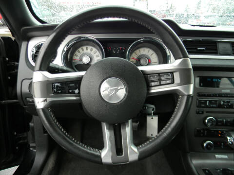 2012 Ford Mustang V6