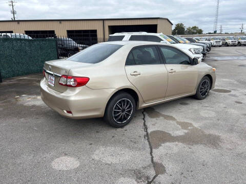 2013 Toyota Corolla LE