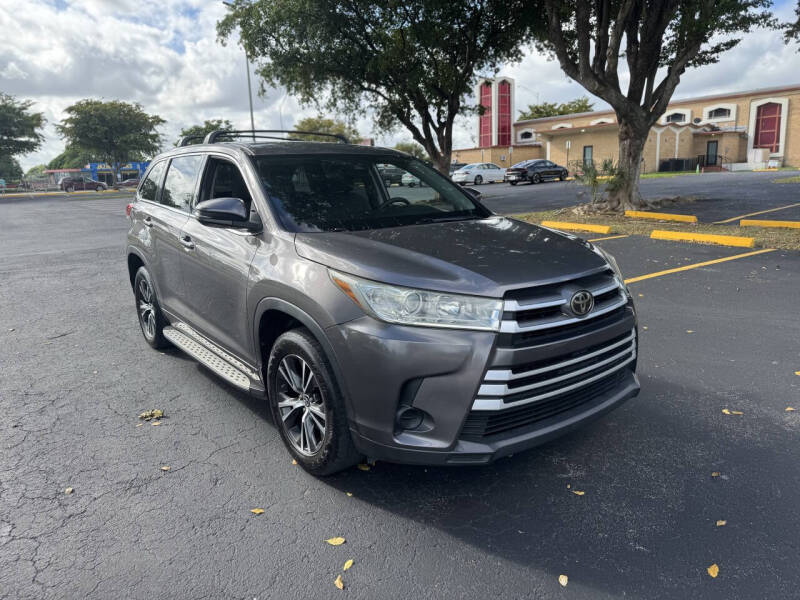 2018 Toyota Highlander LE
