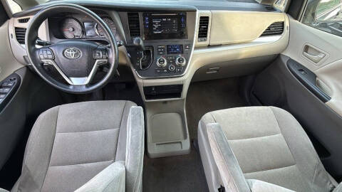 2017 Toyota Sienna L 7-Passenger