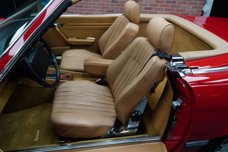 1986 Mercedes-Benz 560-Class 560 SL