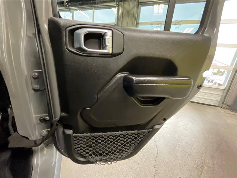 2021 Jeep Gladiator Willys