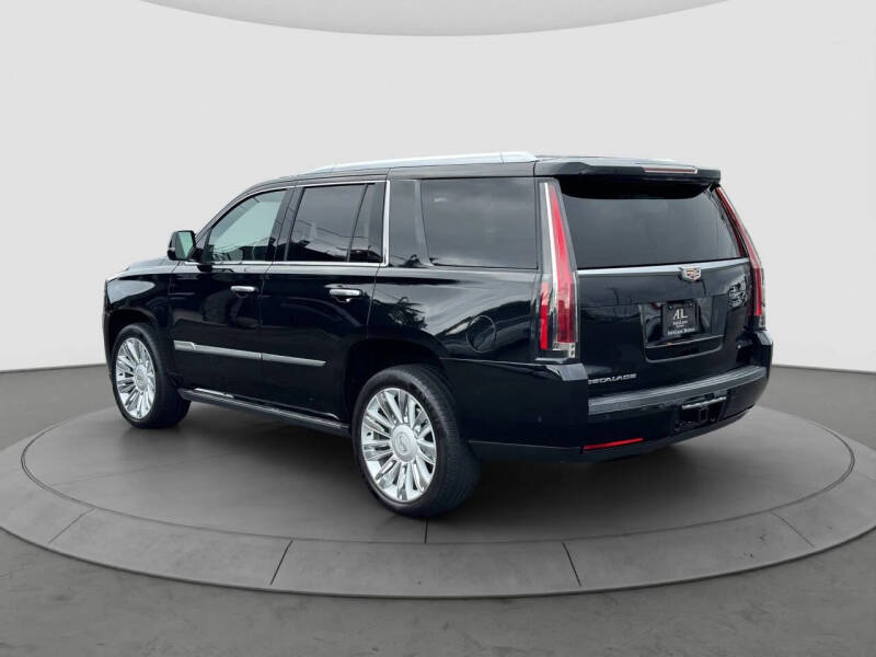 2017 Cadillac Escalade Platinum