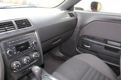 2014 Dodge Challenger SRT8 Core