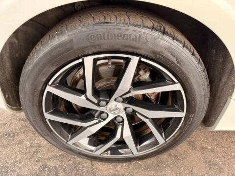 2019 Volvo S60 T6 Momentum