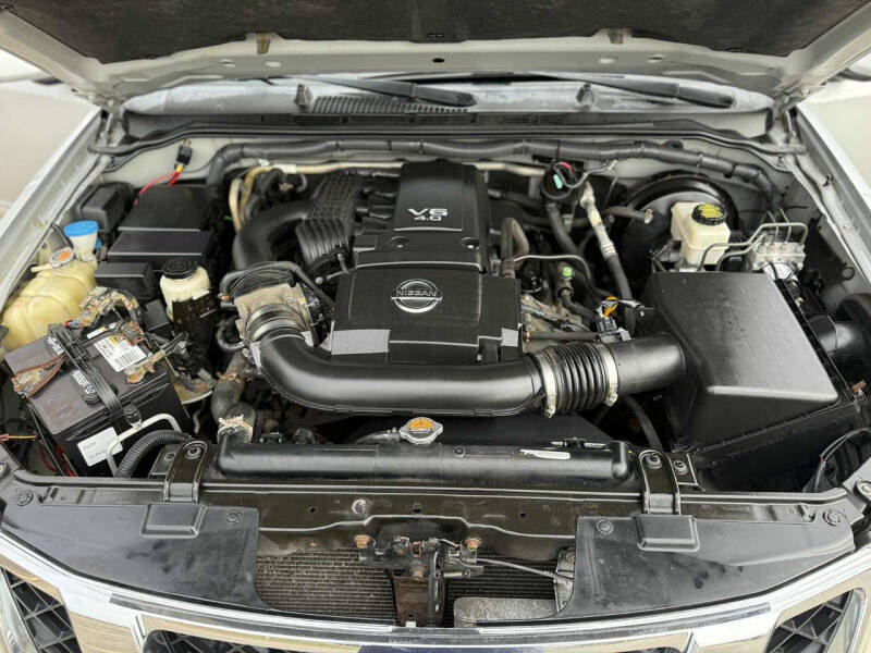 2012 Nissan Pathfinder SV