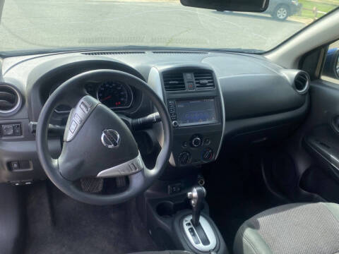 2019 Nissan Versa SV