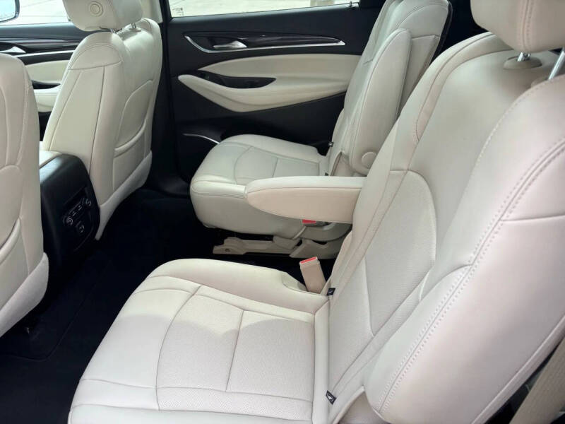 2024 Buick Enclave Essence