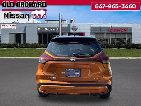 2022 Nissan Kicks SR