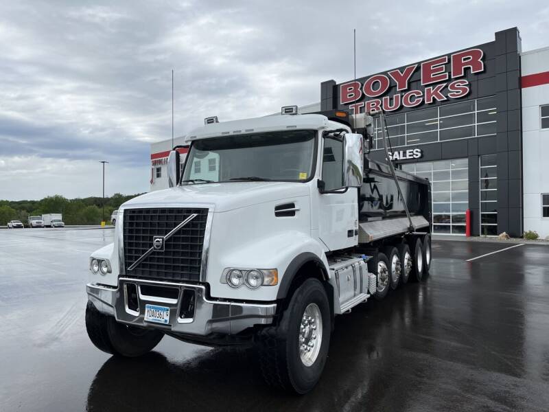 2020 Volvo VHD for sale in Minneapolis, MN