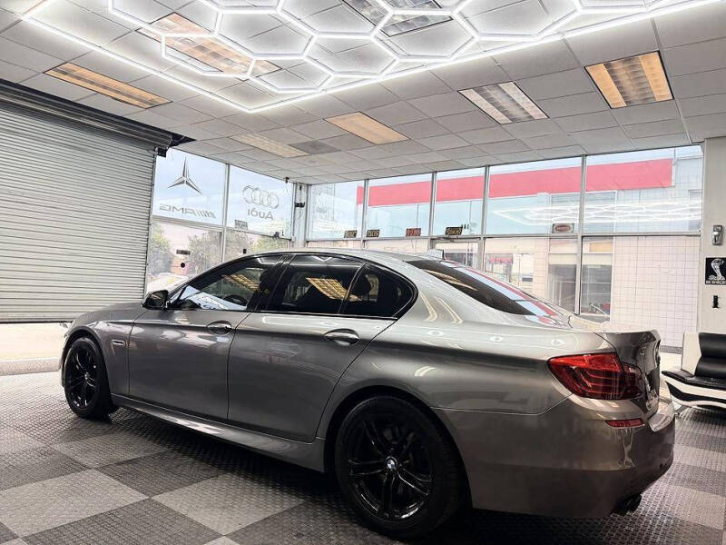 2016 BMW 5 Series 528i