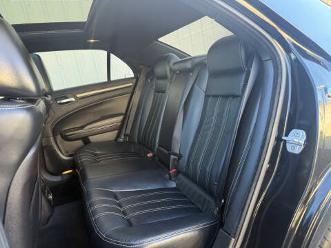 2012 Chrysler 300 S V6