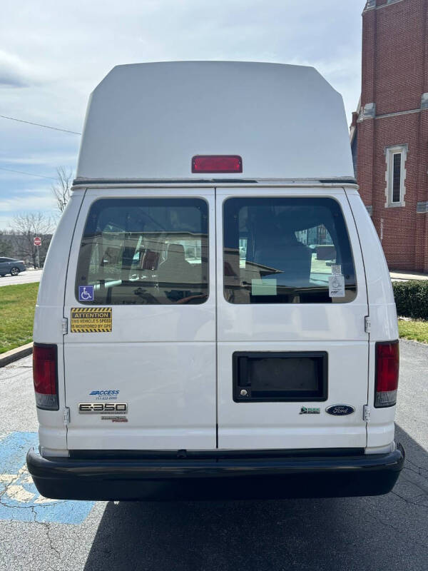 2012 Ford E-Series E-350 SD