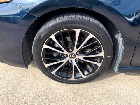 2020 Toyota Camry SE