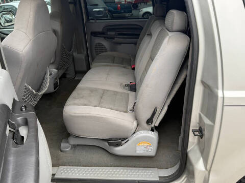 2005 Ford Excursion XLT