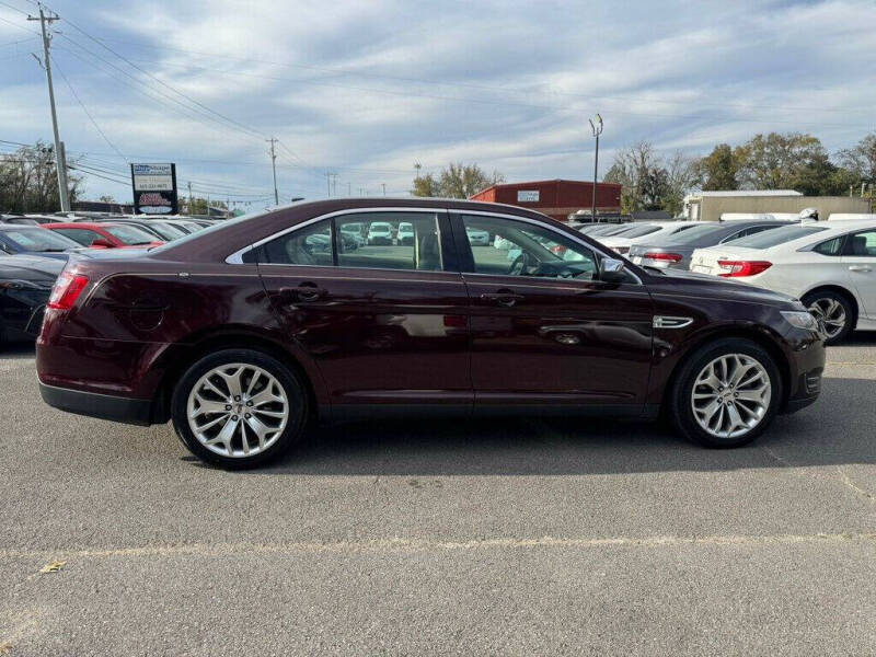 2019 Ford Taurus Limited