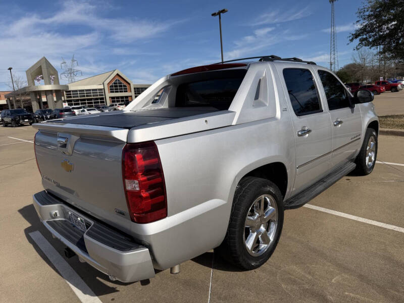 2012 Chevrolet Avalanche LTZ