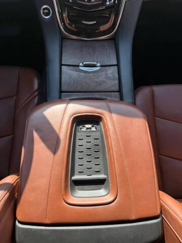2015 Cadillac Escalade Luxury