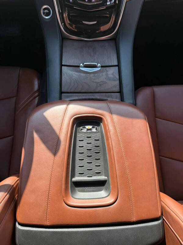 2015 Cadillac Escalade Luxury