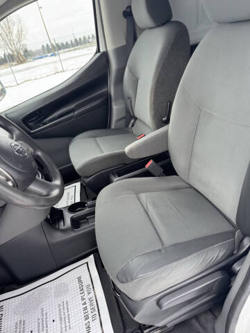 2017 Nissan NV200 SV