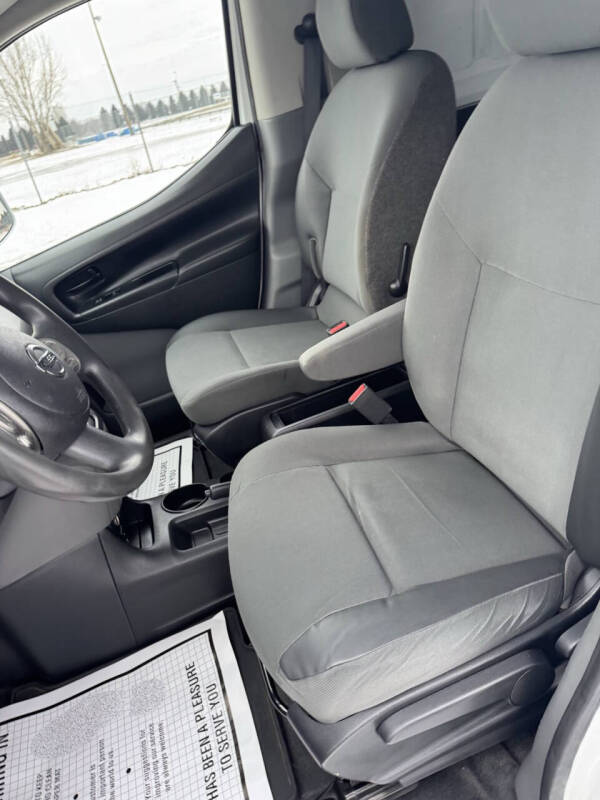 2017 Nissan NV200 SV