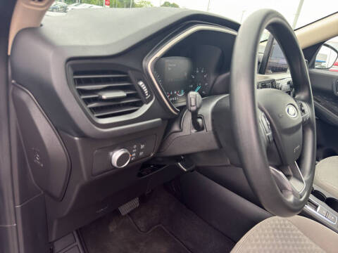 2020 Ford Escape SE