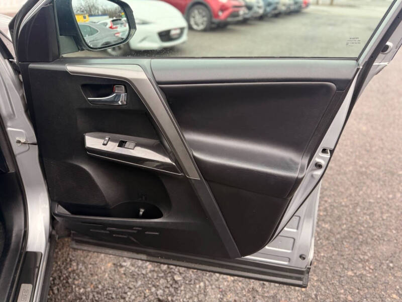 2016 Toyota RAV4 SE