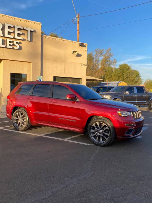 2018 Jeep Grand Cherokee High Altitude photo 2