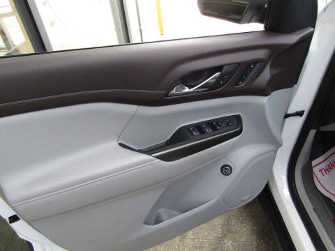 2023 GMC Acadia SLT