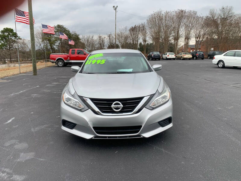 2018 Nissan Altima for sale at Doug White's Auto Wholesale Mart in Newton NC