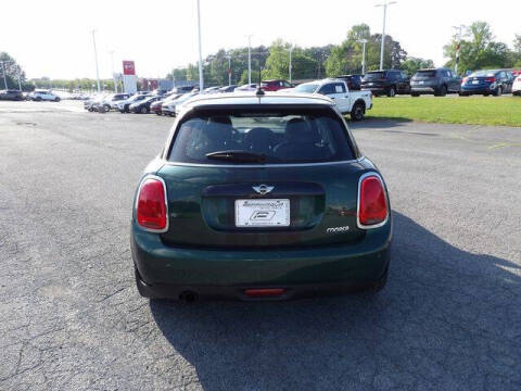 2017 MINI Hardtop 4 Door Cooper
