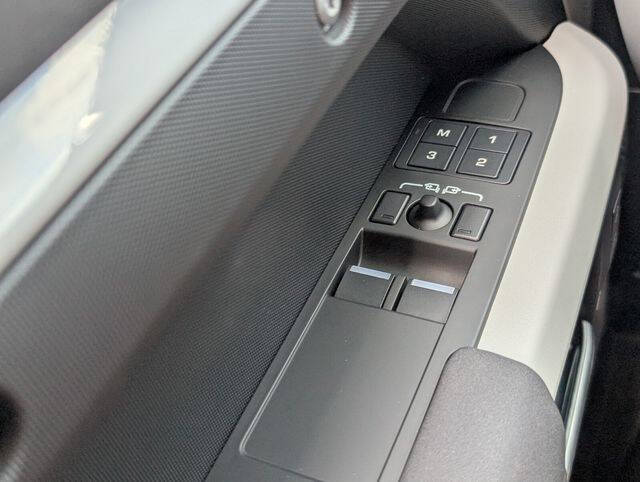 2023 Land Rover Defender 90 X-Dynamic SE