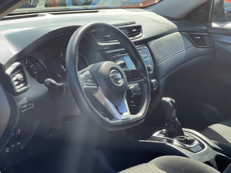 2017 Nissan Rogue S