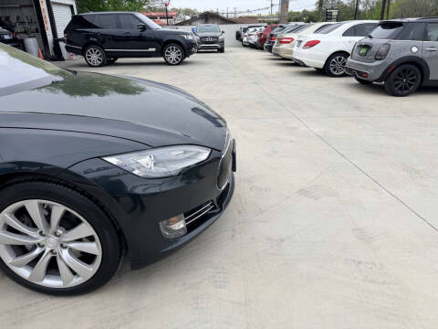 2013 Tesla Model S Performance