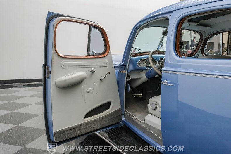 1940 Packard 120
