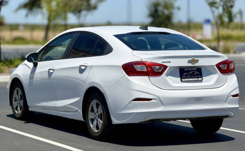 2017 Chevrolet Cruze LS Auto