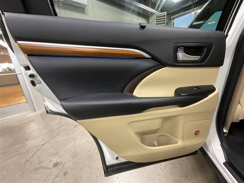 2017 Toyota Highlander Limited Platinum