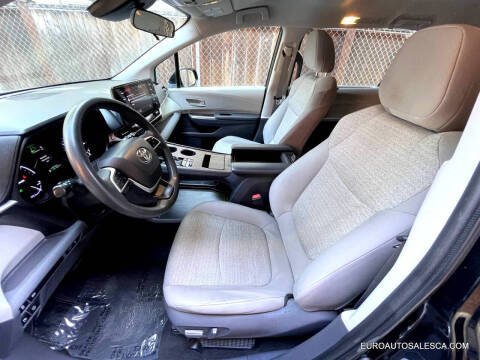 2021 Toyota Sienna LE 8-Passenger