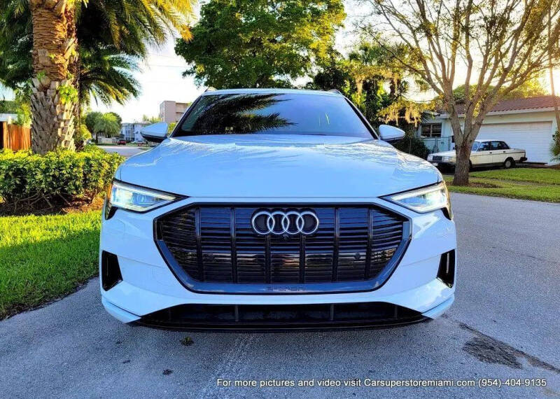 2021 Audi e-tron quattro Premium Plus