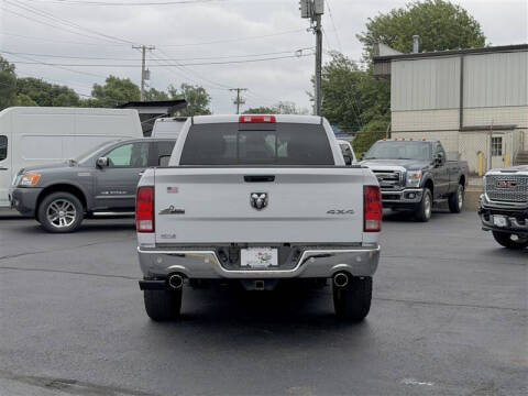 2017 RAM 1500 SLT