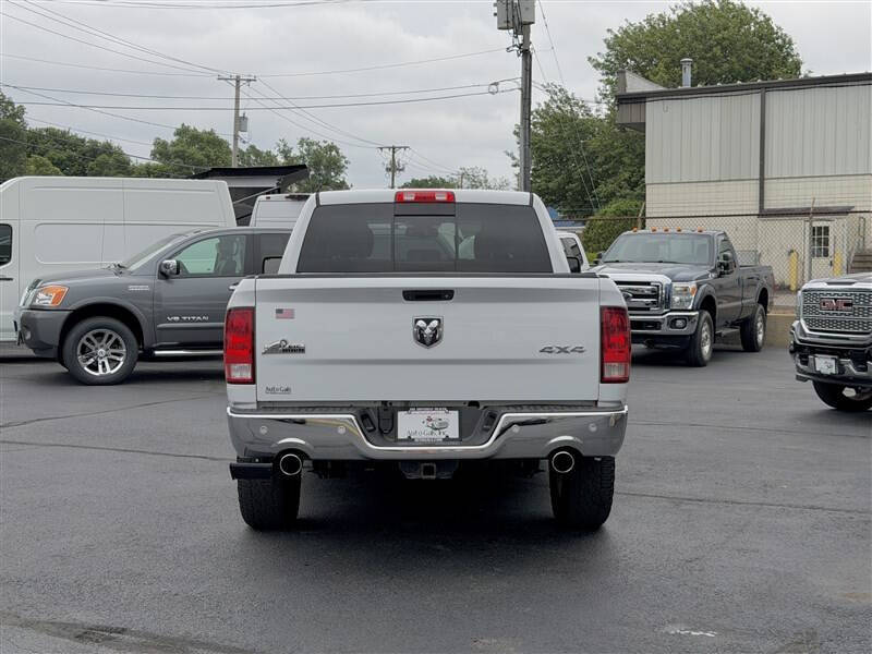 2017 RAM 1500 SLT