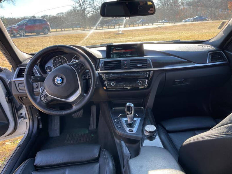 2017 BMW 3 Series 330e iPerformance