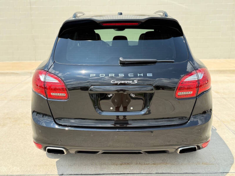 2014 Porsche Cayenne Platinum