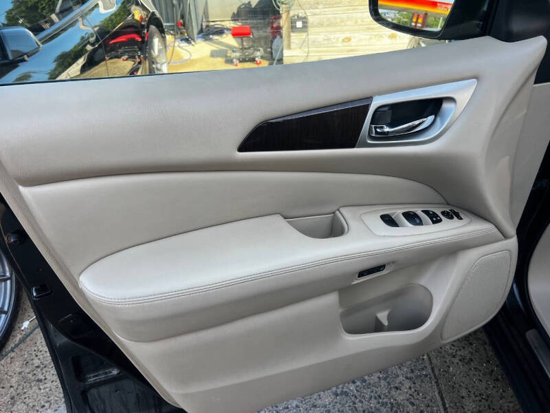 2013 Nissan Pathfinder SL